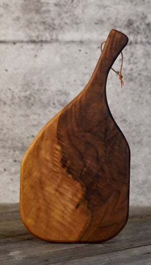 Black Walnut – 17" x 9"