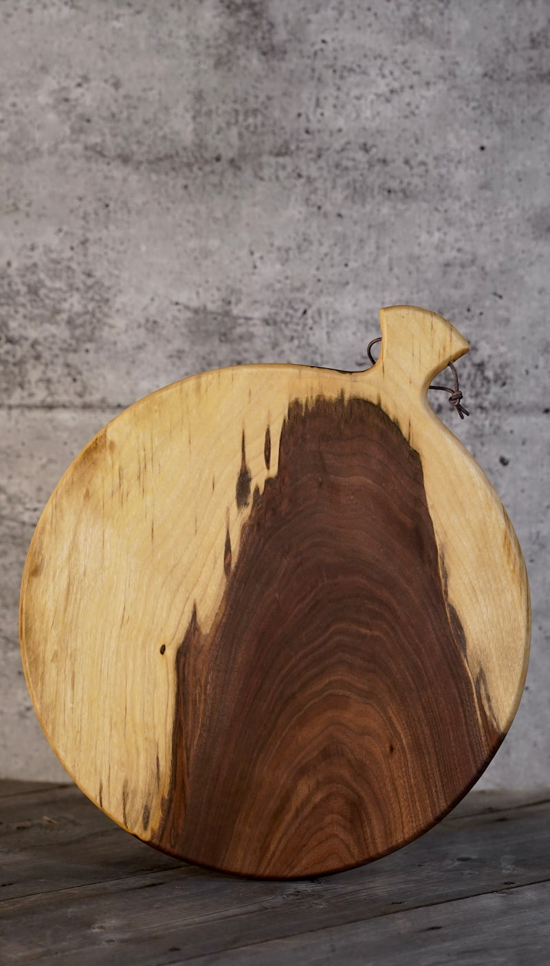 Black Walnut – 17"