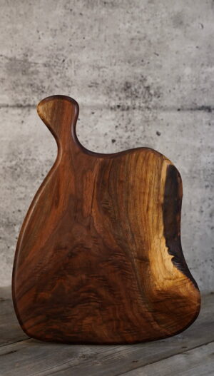 Black Walnut – 17" x 12"