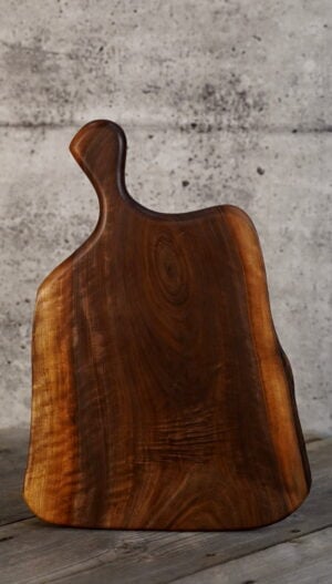 Black Walnut – 17" x 11"