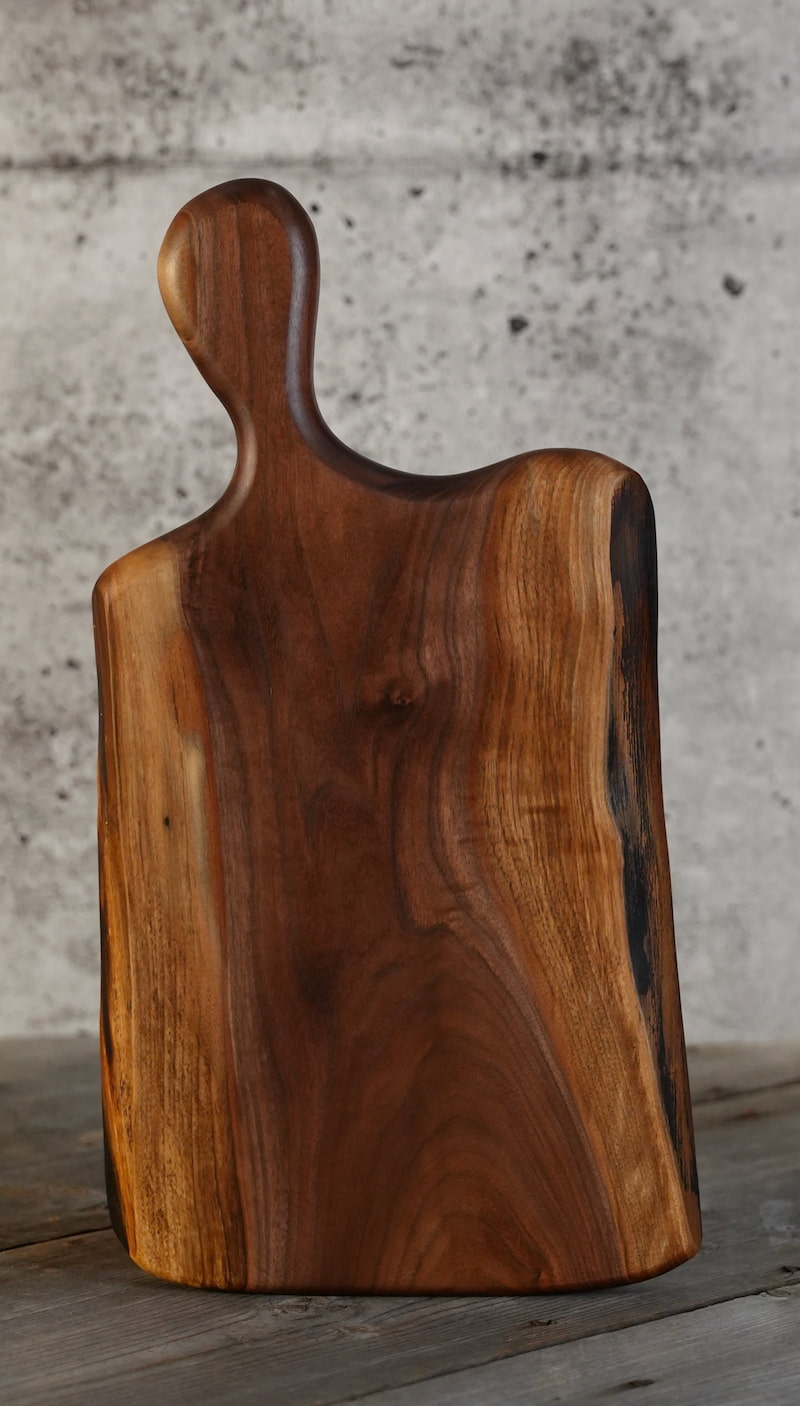 Black Walnut – 16" x 8"