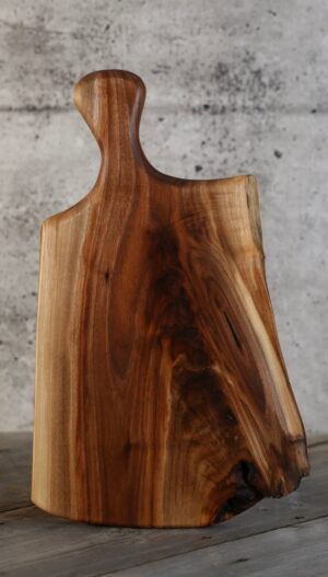 Black Walnut – 17" x 10"
