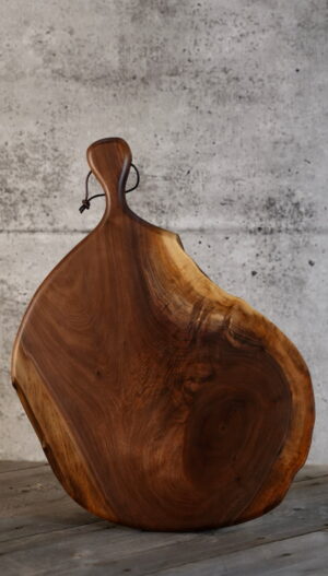 Black Walnut – 21" x 15"