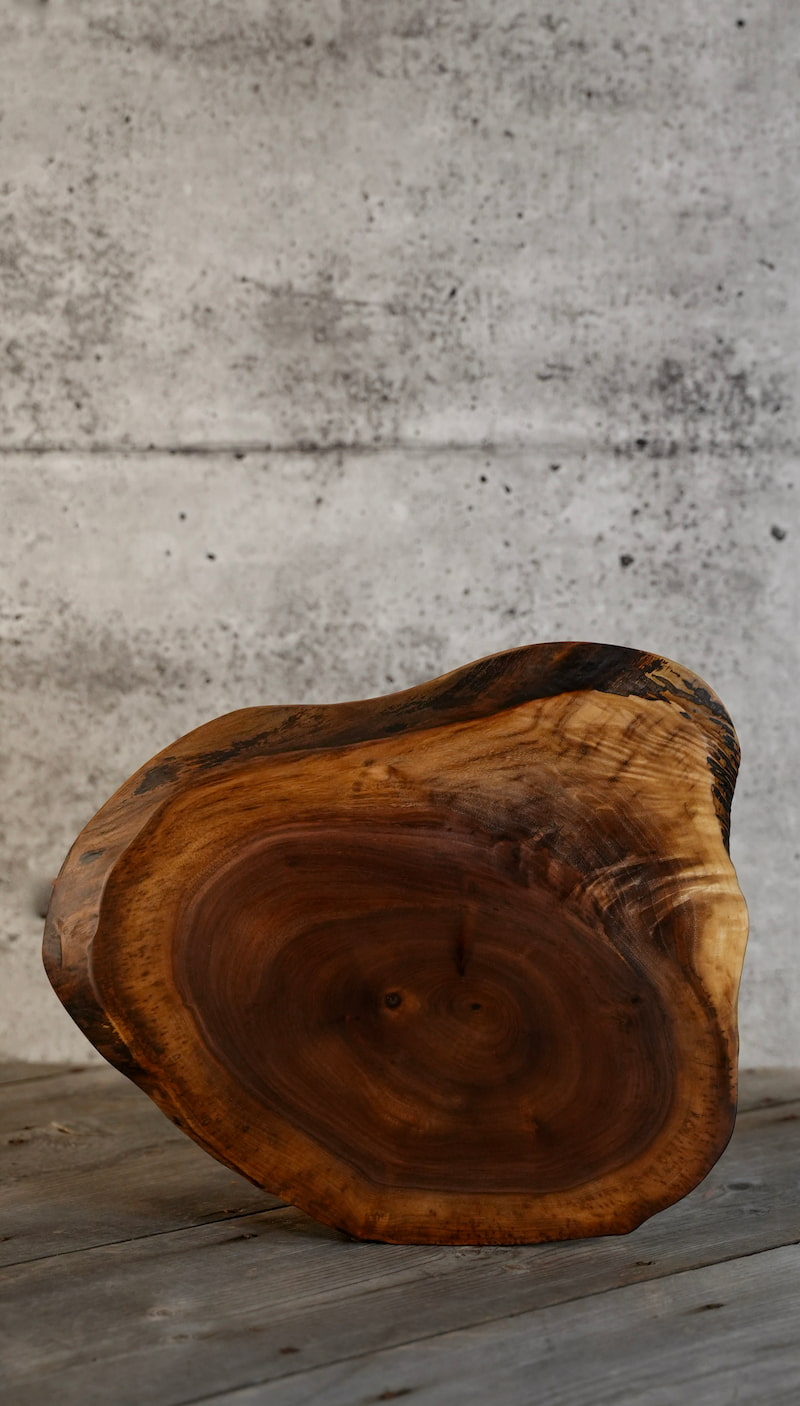 Black Walnut – 14" x 12"