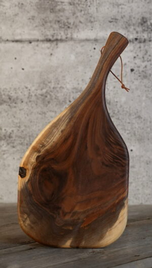 Black Walnut – 17" x 9"
